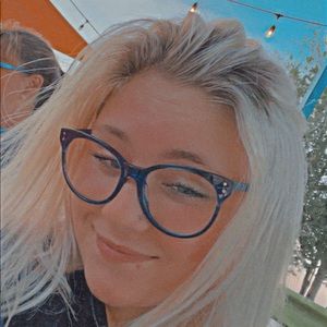 Meet your Posher, Emma marie